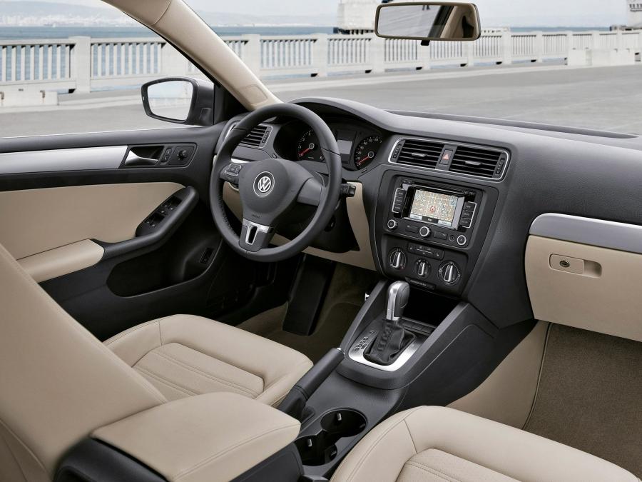  Volkswagen Jetta 2010 года  (US) (фото 25 из 52)